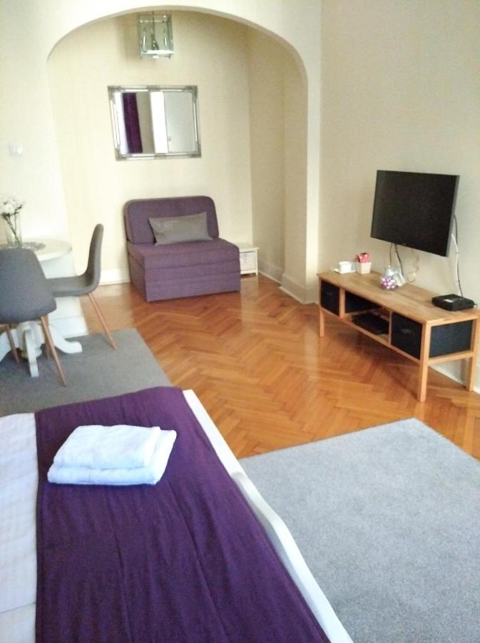 Apartment Central Belgrado Esterno foto