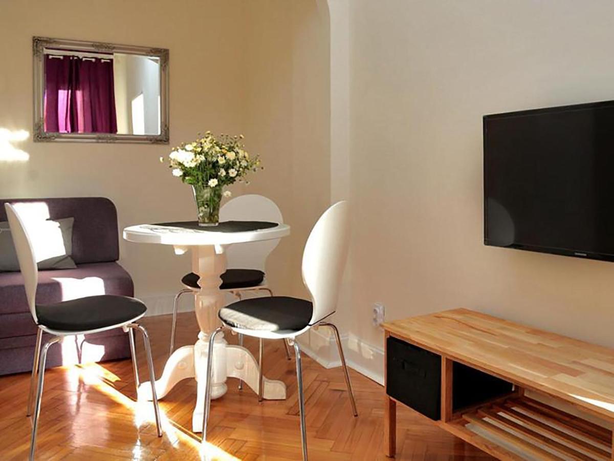 Apartment Central Belgrado Esterno foto
